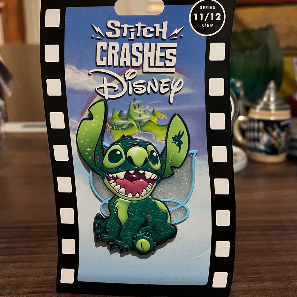 Stitch Crashes Disney Peter Pan Pin